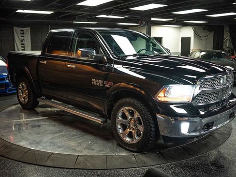 Used 2014 RAM 1500 Laramie w/ Convenience Group image 5