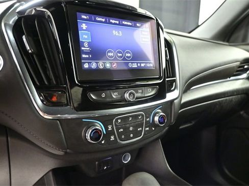 Certified 2023 Chevrolet Traverse LT image 24