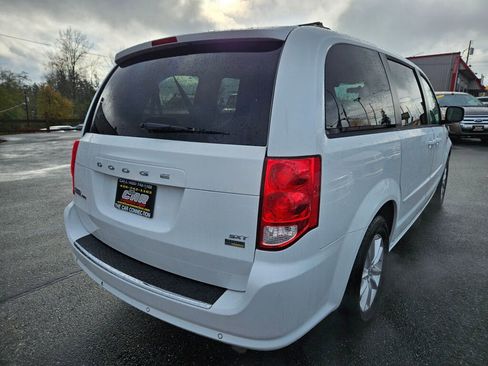 Used 2016 Dodge Grand Caravan SXT w/ Rear Park Assist Package image 4