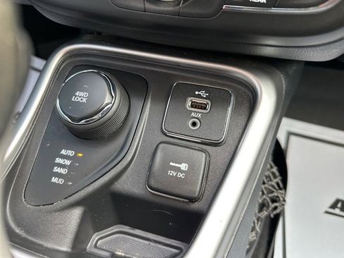 Used 2018 Jeep Compass Latitude w/ Popular Equipment Group image 35