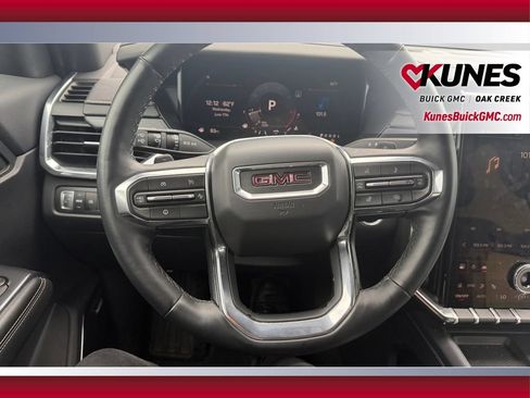 Used 2024 GMC Acadia Elevation FWD image 28