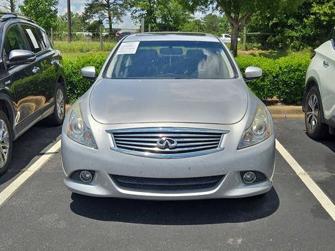 Used 2015 INFINITI Q40 AWD w/ Navigation Package image 2
