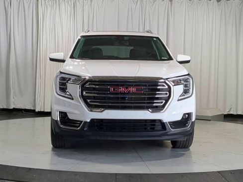 Used 2023 GMC Terrain SLT w/ Tech Package AWD/4WD image 3