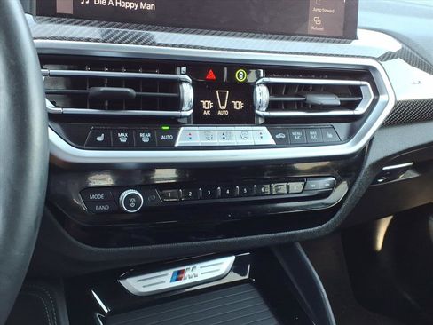Used 2023 BMW X4 M40i AWD/4WD image 11