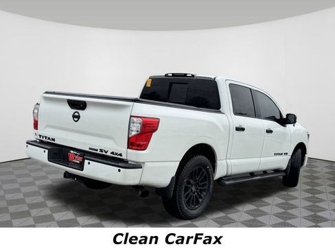 Used 2018 Nissan Titan SV w/ SV Convenience Package image 3