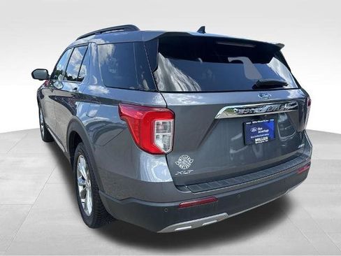 Certified 2022 Ford Explorer XLT w/ Equipment Group 202A AWD/4WD image 3
