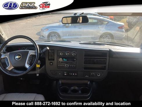 Used 2017 Chevrolet Express 3500 LT w/ LT Preferred Equipment Group image 15