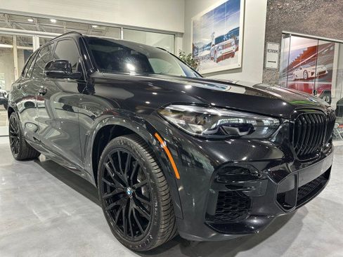 Used 2022 BMW X5 xDrive40i w/ M Sport Package AWD/4WD image 19