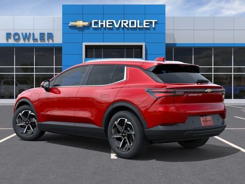 New 2026 Chevrolet Equinox EV LT AWD/4WD image 3