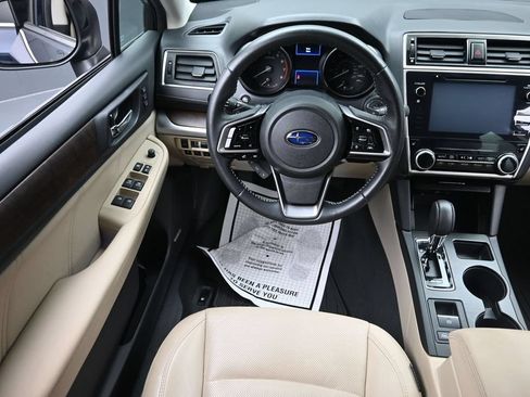Used 2018 Subaru Outback 2.5i Limited AWD/4WD image 15