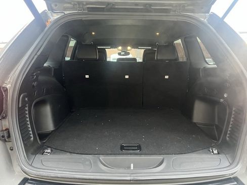 Used 2022 Jeep Grand Cherokee Laredo X image 14