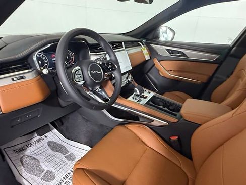 Certified 2026 Jaguar F-PACE R-Dynamic S image 17