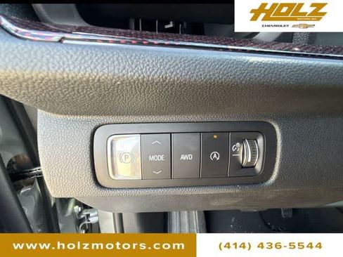 Certified 2026 Chevrolet Traverse RS AWD/4WD image 17