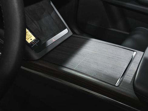 Used 2024 Tesla Model X AWD/4WD image 39