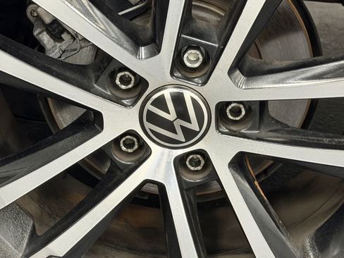 Used 2022 Volkswagen Jetta Sport image 16