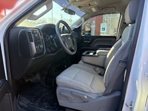 Used 2015 Chevrolet Silverado 2500 W/T w/ Snow Plow Prep Package image 11