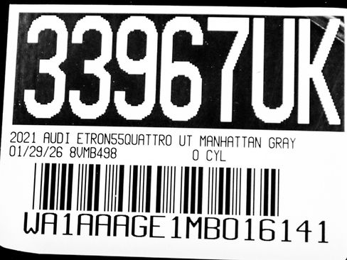 Used 2021 Audi e-tron Premium w/ Convenience Plus Package image 29