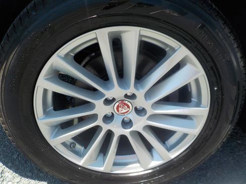 Used 2018 Jaguar F-PACE Prestige image 37