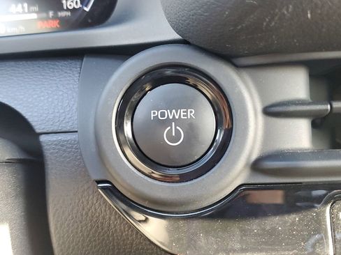 Used 2023 Toyota Crown Limited image 32