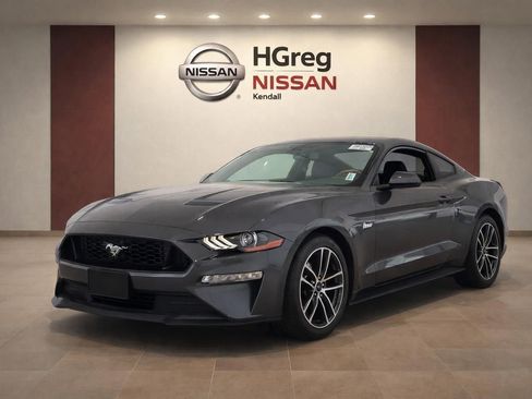Used 2018 Ford Mustang Coupe w/ Equipment Group 101A image 3