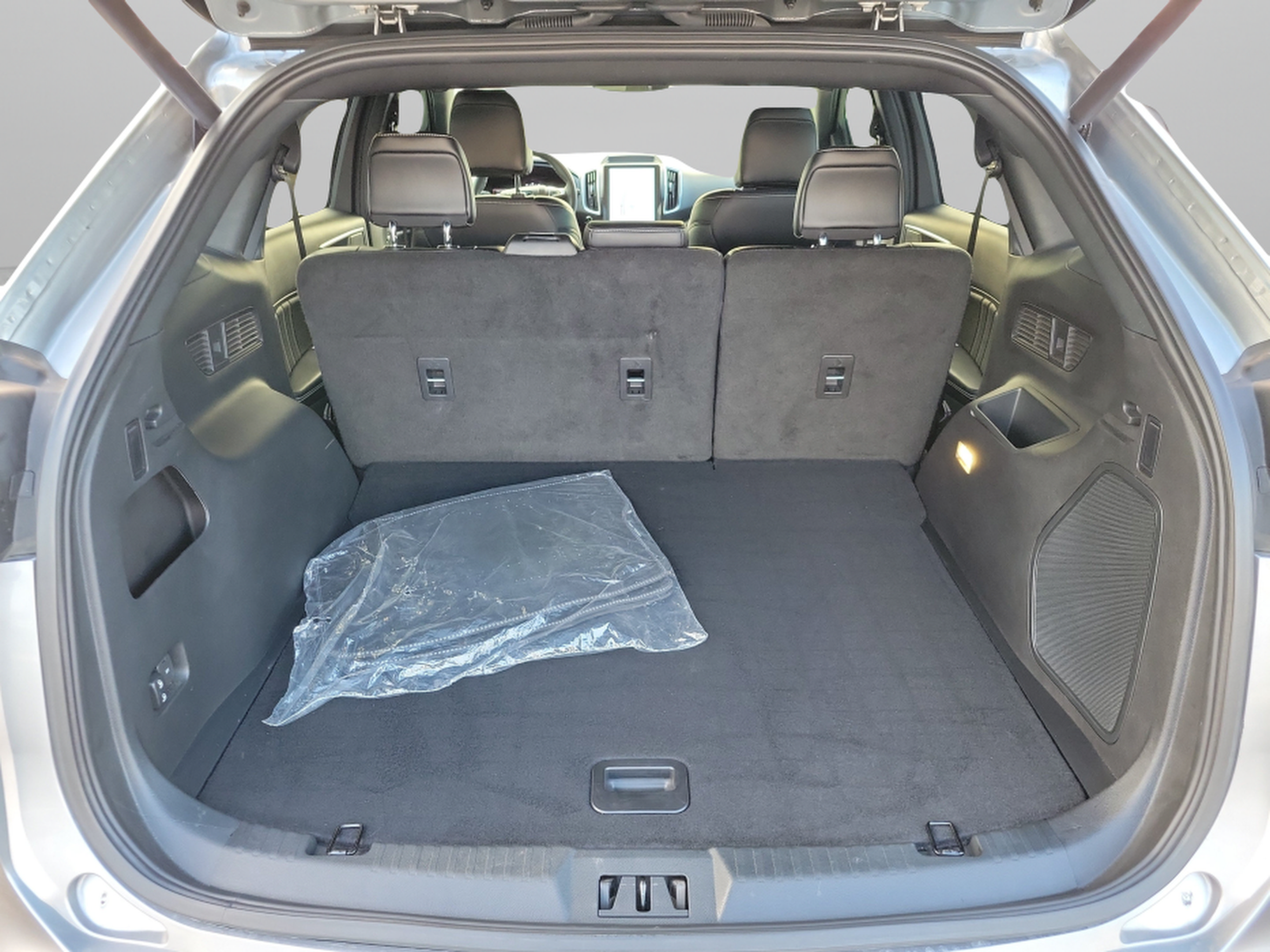 Used 2024 Ford Edge ST w/ Equipment Group 401A AWD/4WD image 7