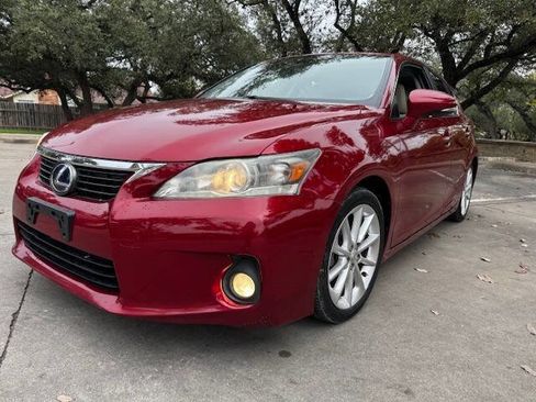 Used 2013 Lexus CT 200h image 2