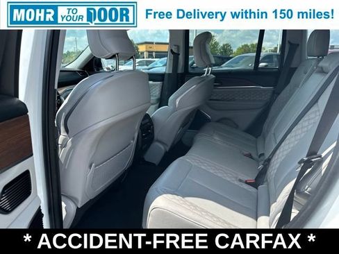 Used 2022 Jeep Grand Cherokee Summit w/ Luxury Tech Group V AWD/4WD image 24