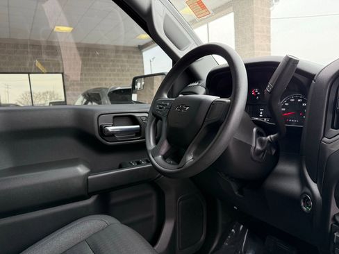 Used 2023 Chevrolet Silverado 1500 Custom Trail Boss w/ LPO, Dark Essentials Package image 29