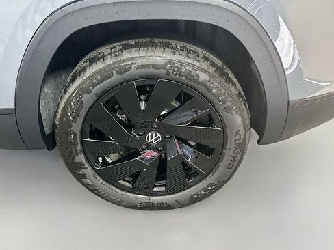 New 2026 Volkswagen Atlas Cross Sport SE AWD/4WD image 31