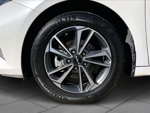 Used 2024 Kia Forte LXS image 10