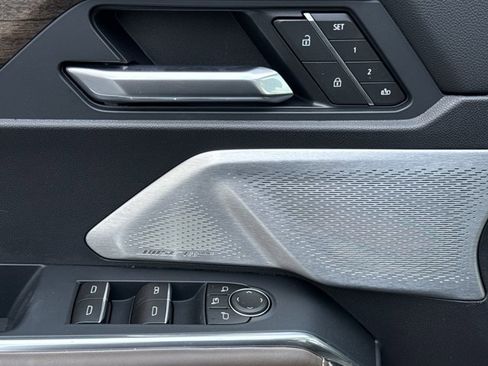 New 2026 GMC Acadia Denali Ultimate w/ LPO, Floor Liner Package image 19