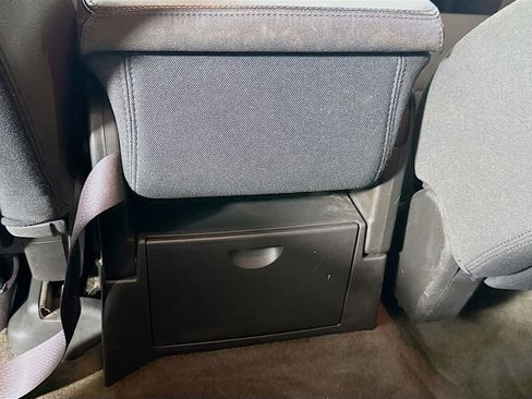 Used 2010 GMC Yukon SLE w/ Convenience Package image 26