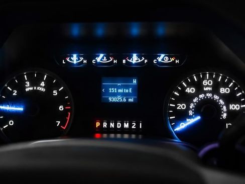 Used 2016 Ford F150 XLT AWD/4WD image 21