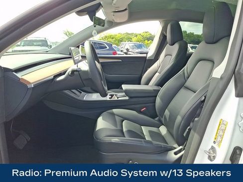 Used 2024 Tesla Model Y Long Range AWD/4WD image 2