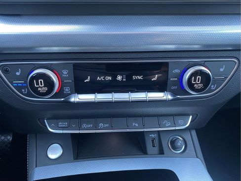 Certified 2025 Audi Q5 2.0T Premium Plus w/ Premium Plus Package image 18