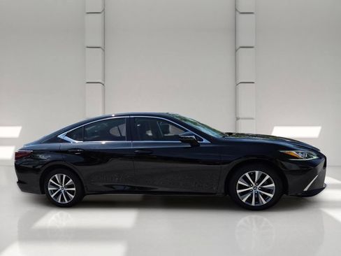 Used 2020 Lexus ES 350 w/ Premium Package FWD image 2