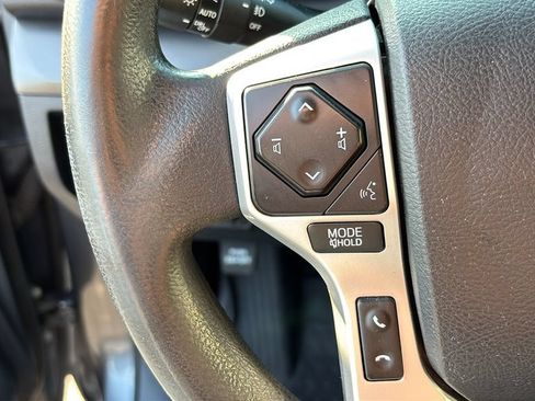 Used 2018 Toyota Tundra SR5 w/ SR5 Upgrade Package AWD/4WD image 16