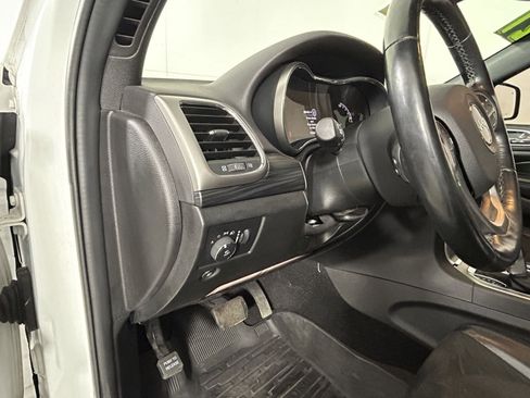 Used 2021 Jeep Grand Cherokee Laredo X image 15