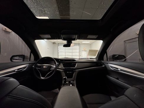 Used 2024 Cadillac XT6 Luxury w/ LPO, Floor Liner Package FWD image 22