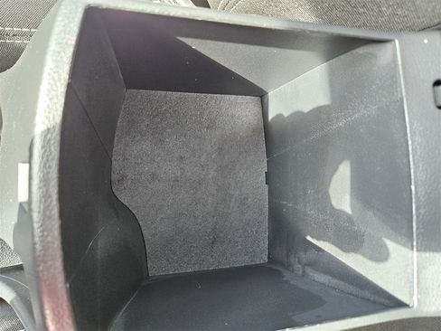 Used 2025 Hyundai Venue SEL image 29