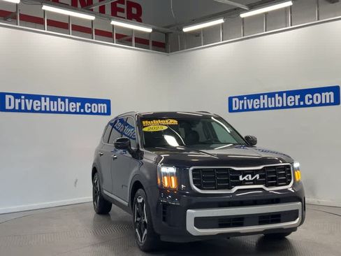 Used 2025 Kia Telluride S FWD image 5