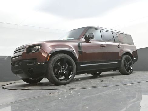 New 2026 Land Rover Defender 130 X-Dynamic SE AWD/4WD image 36