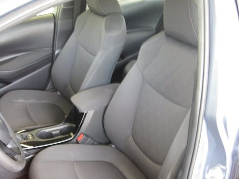 Used 2020 Toyota Corolla LE FWD image 23