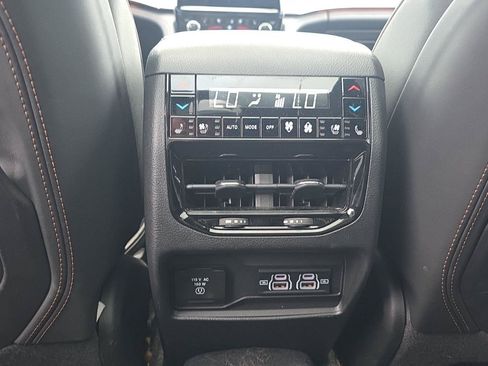 Used 2024 Jeep Grand Cherokee L Summit AWD/4WD image 20