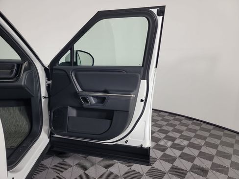 Used 2024 Rivian R1T Adventure AWD/4WD image 18