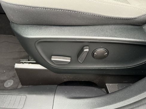 Used 2022 Ford Escape SE w/ Convenience Package image 16