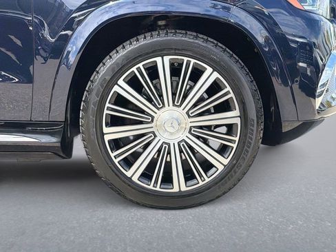 Used 2022 Mercedes-Benz Maybach GLS 600 4MATIC image 32