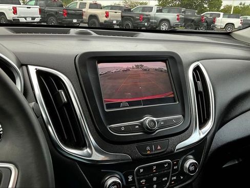 Used 2024 Chevrolet Equinox LT FWD image 14