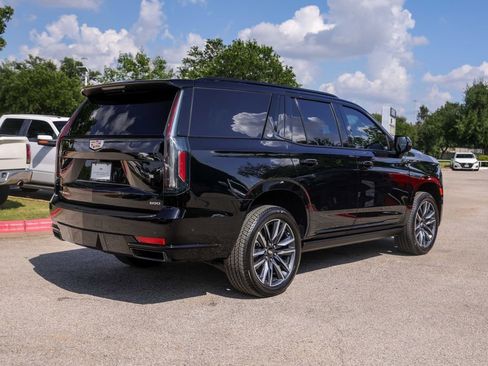 Used 2023 Cadillac Escalade Sport Platinum RWD image 4