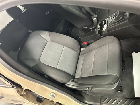 Used 2024 Chevrolet Colorado W/T RWD image 23